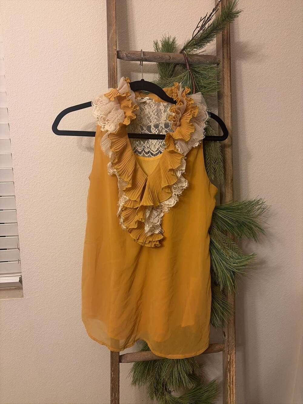 Marineblu Mustard Yellow Ruffle Lace Sleeveless Blouse Size M